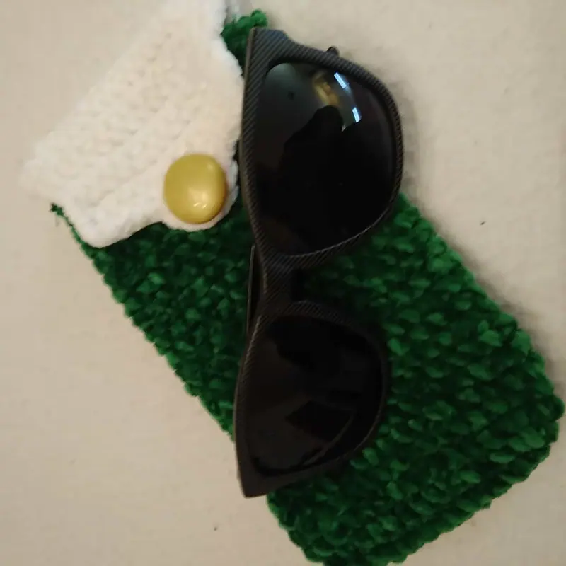 Custodia per occhiali verde all'uncinetto